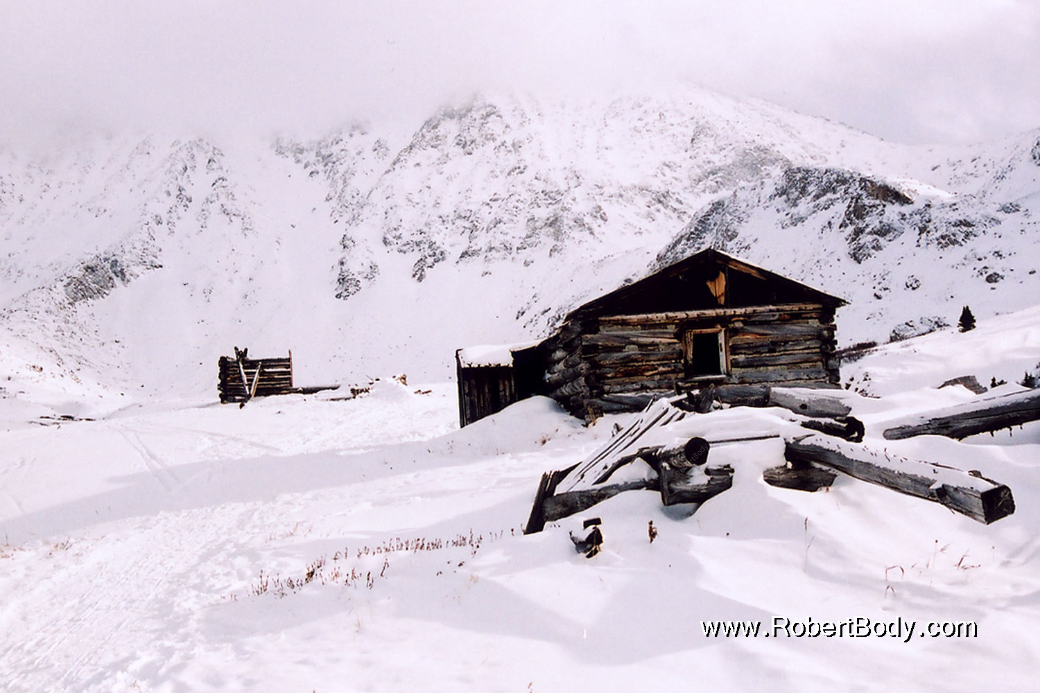 2004-11-fremont-lake-hut1