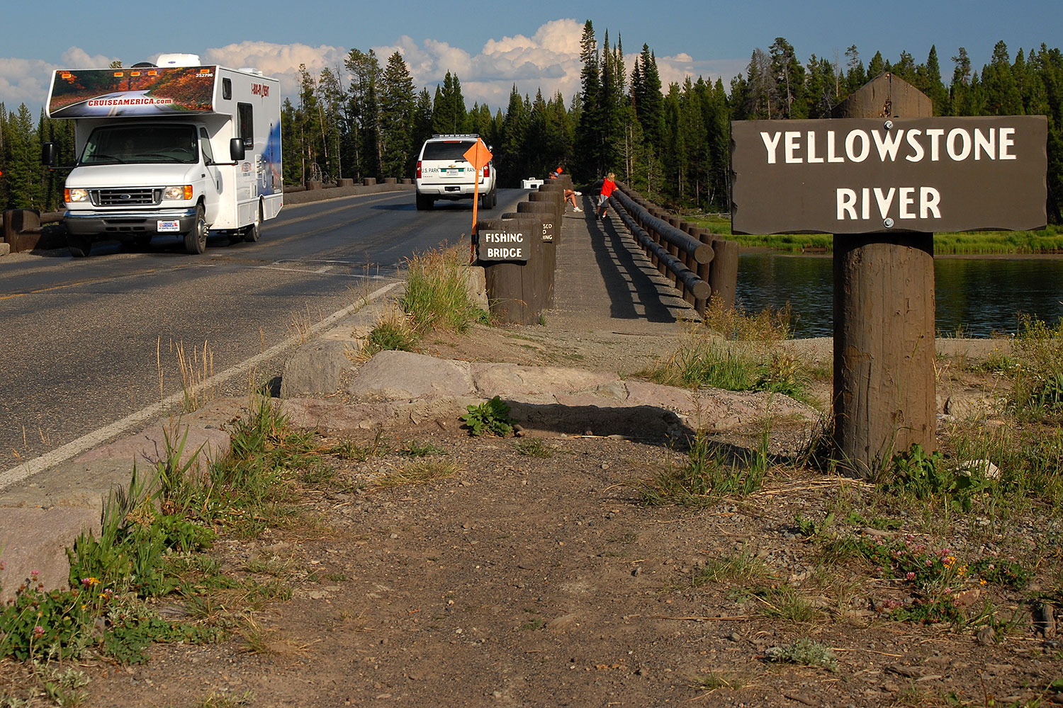 2007-07-28-y-fish-bridge01