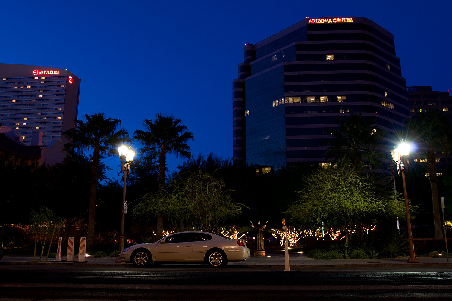 2008-12-06-phoenix-night-60485