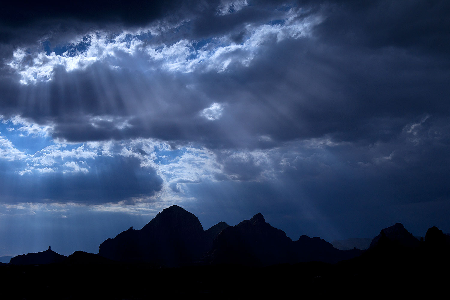 2010-07-11-sedona-views-15927m