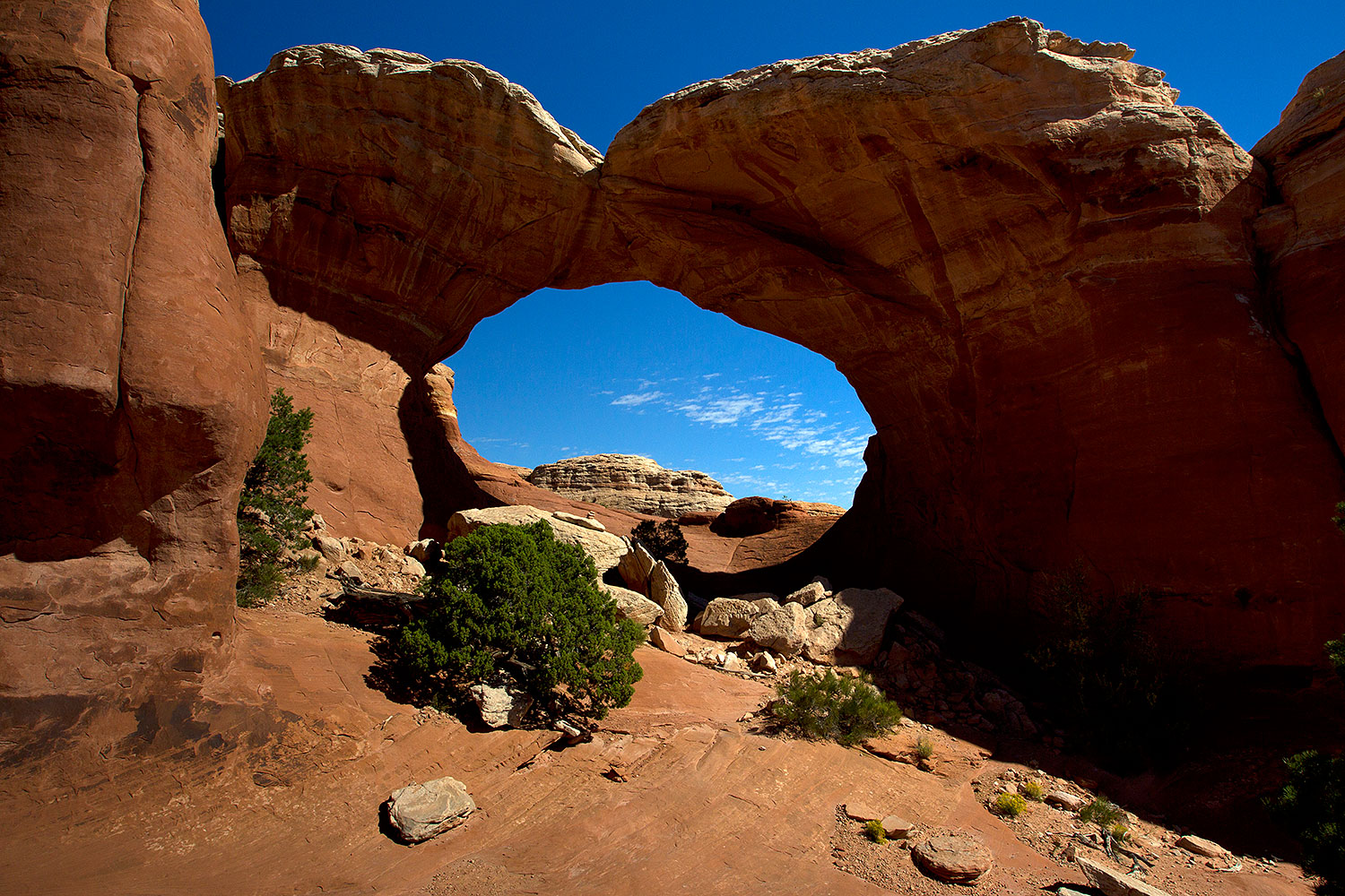 2010-09-13-arches-broken-33585