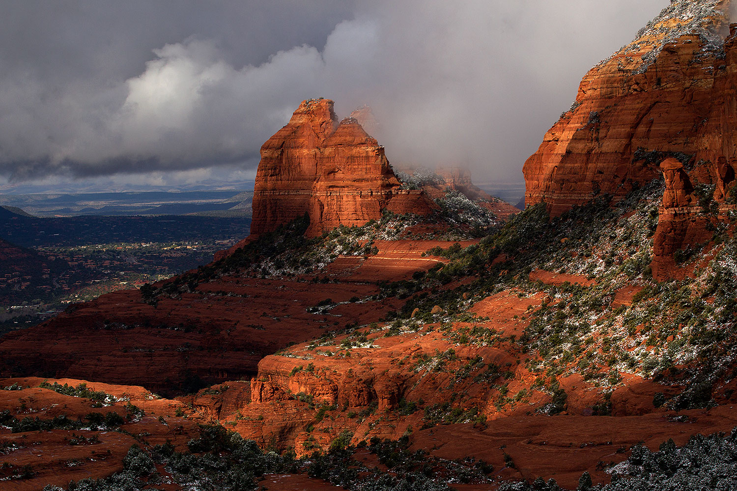 2011-03-22-sedona-snowy-61780