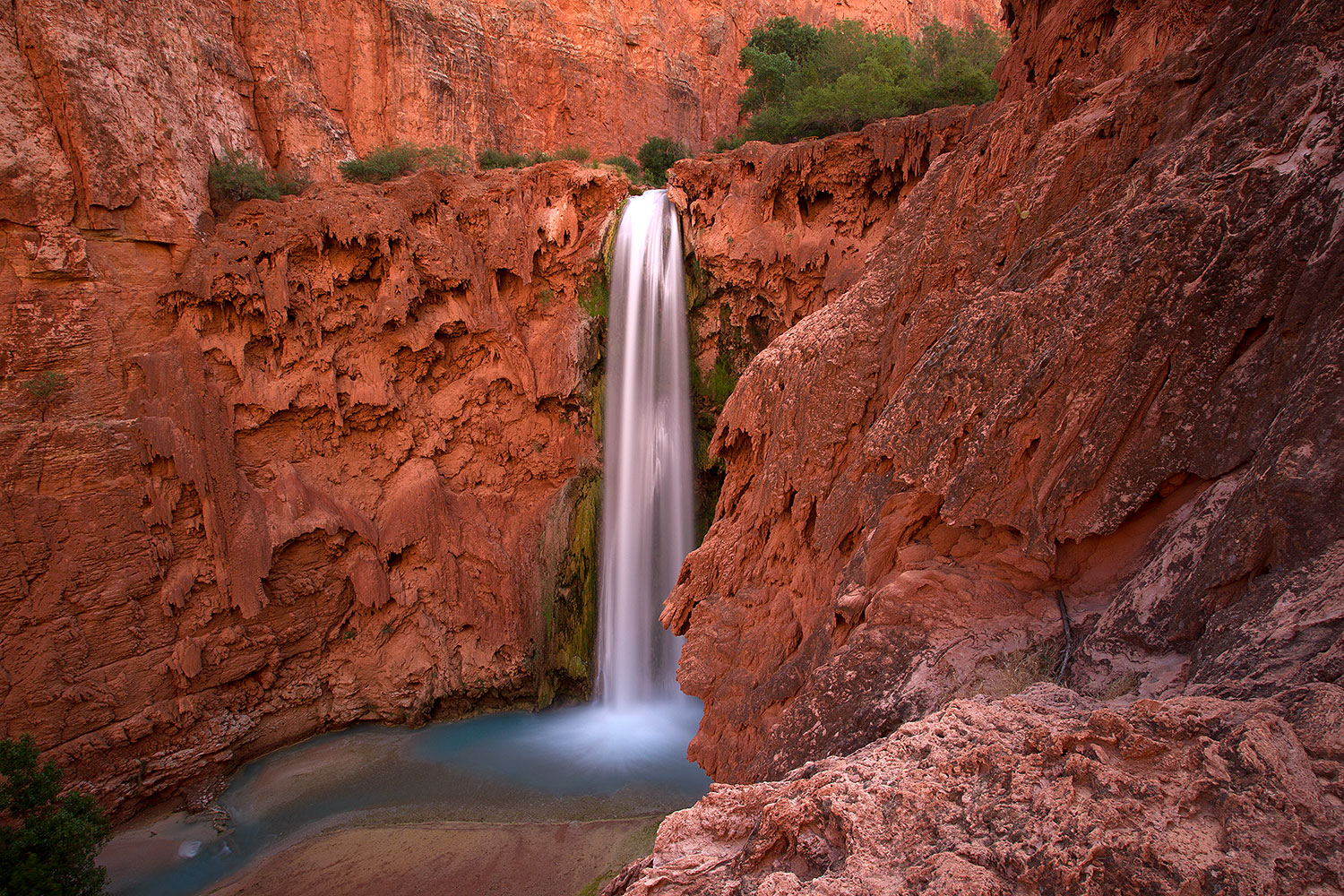 2011-06-25-havasu-mooney-79537