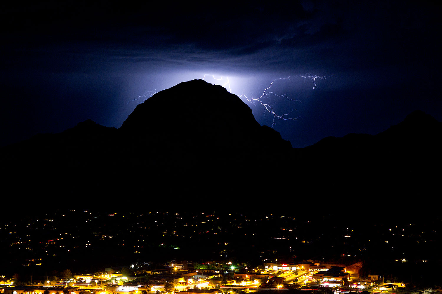 2011-09-08-sedona-lightning-93438