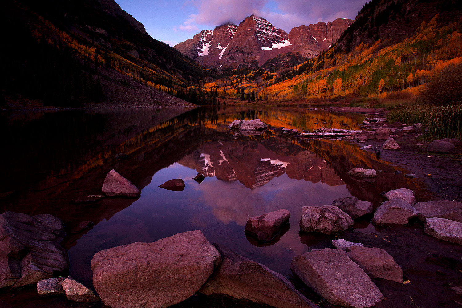 2011-10-04-maroon-reflection-104157