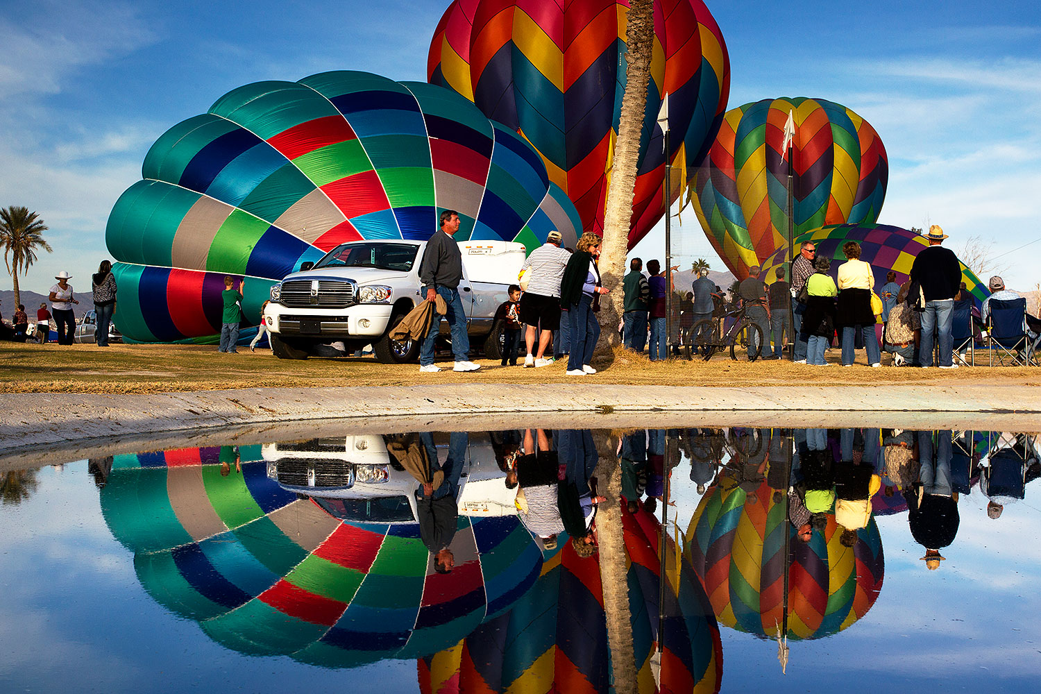 2012-01-20-havasu-balloons-refl-142917