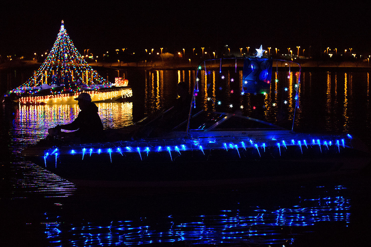 2012-12-08-tempe-boat-parade-9375