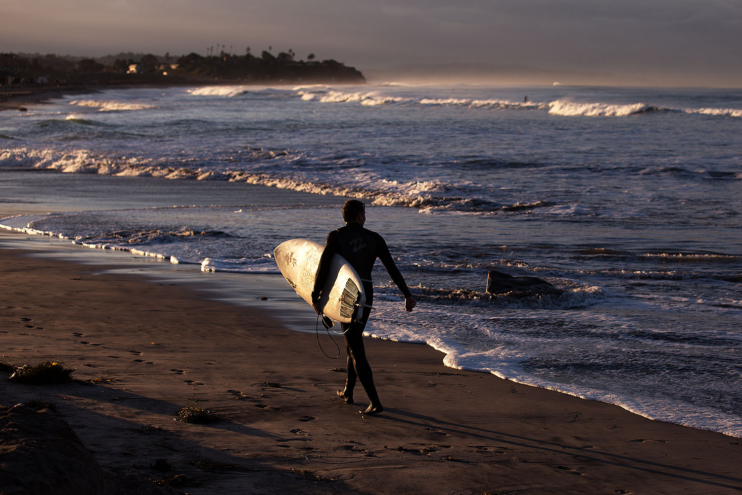 2012-12-29-ca-cardiff-surfers-12786