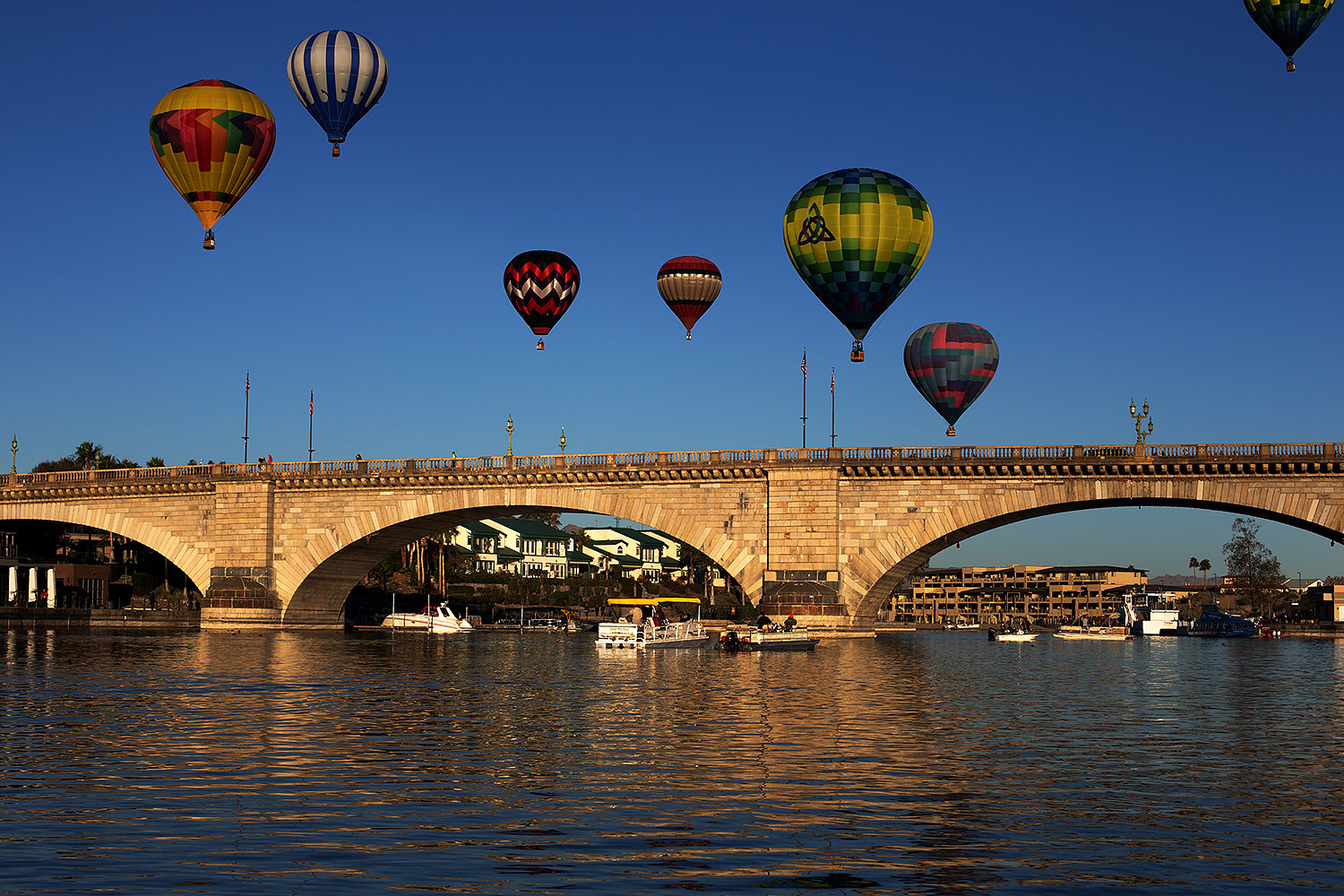2013-01-21-havasu-balloons-22771