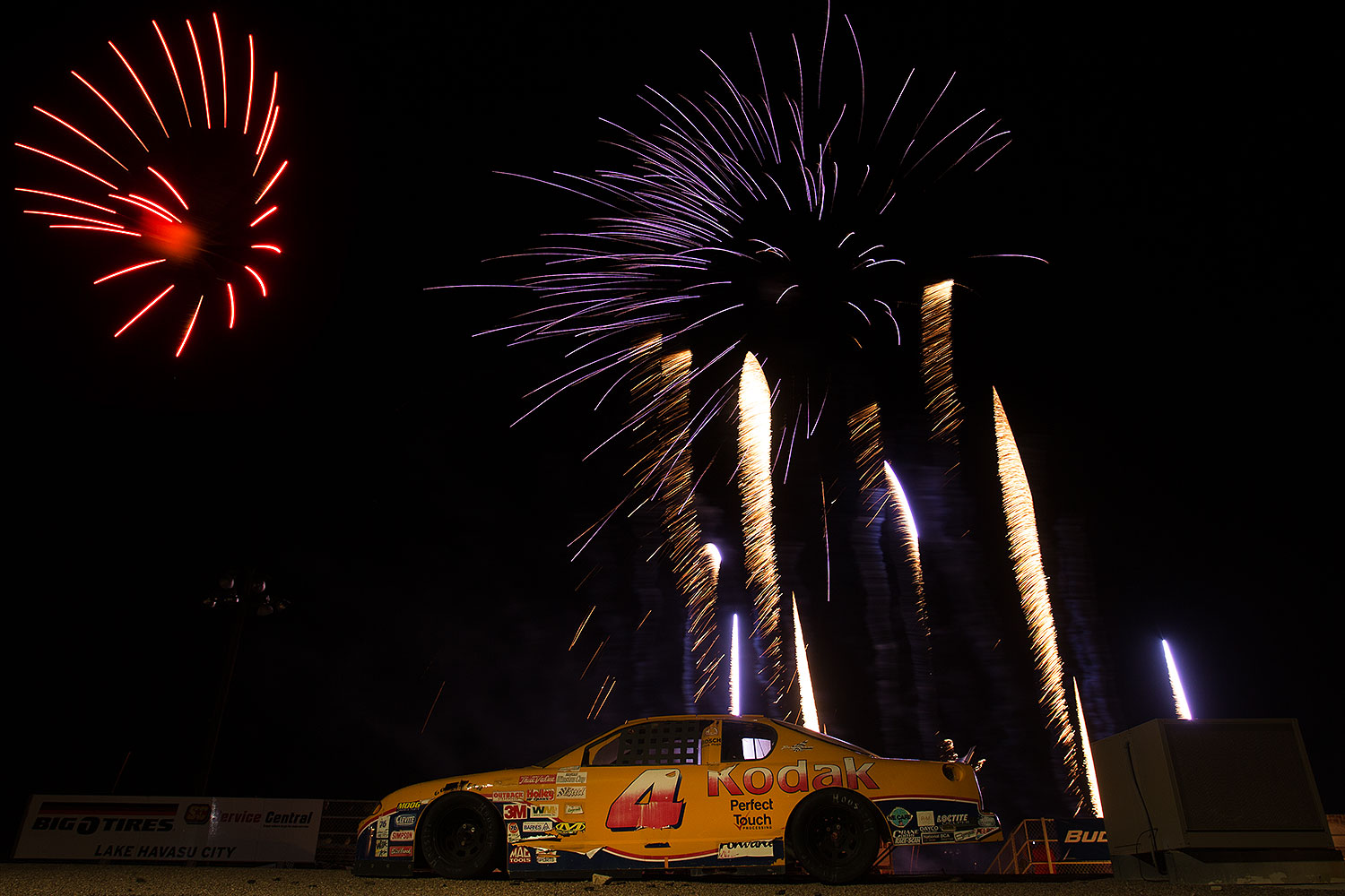 2013-02-16-havasu-fireworks-25067