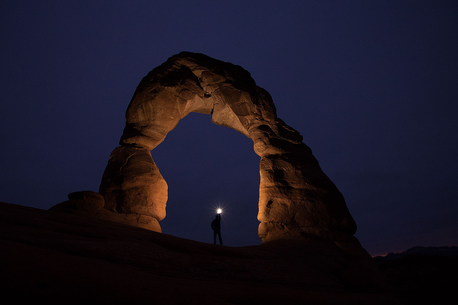 2013-11-30-delicate-paint-1dx_7513