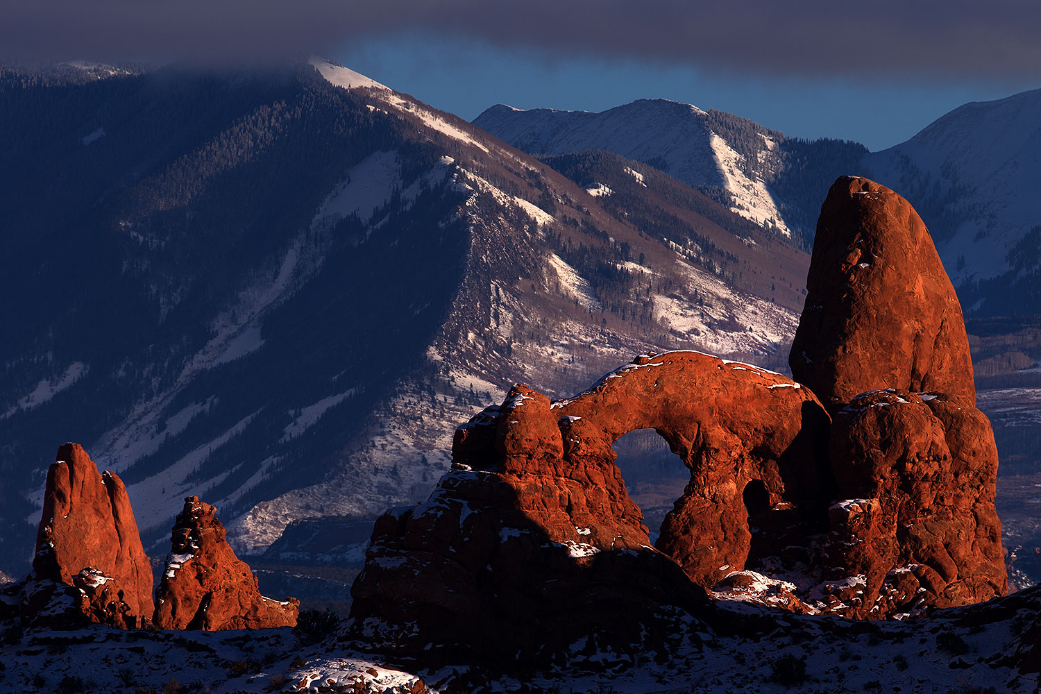 2013-12-23-arches-turret-1dx_7954