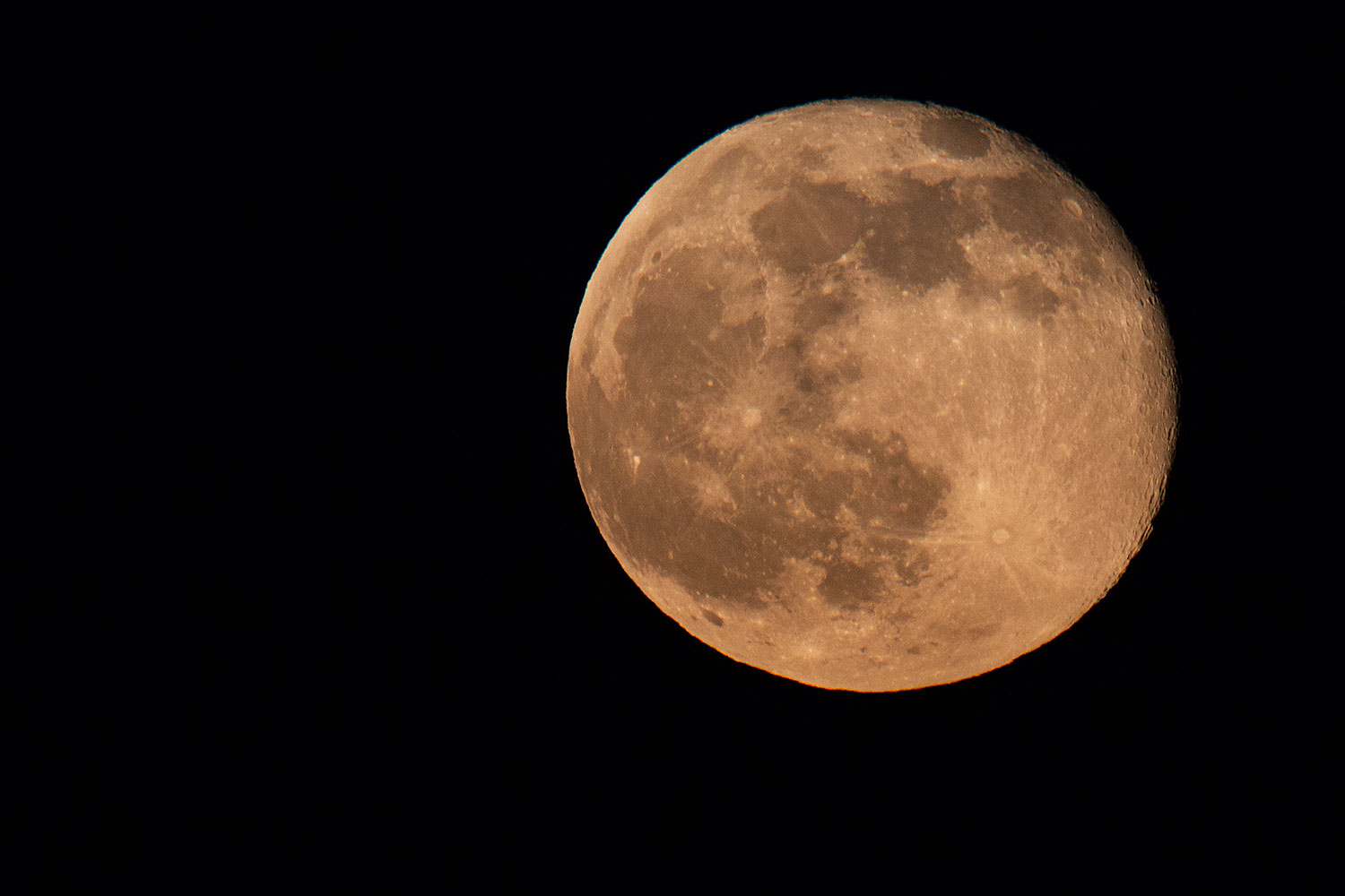 2014-06-14-supers-moon-5d3_0414