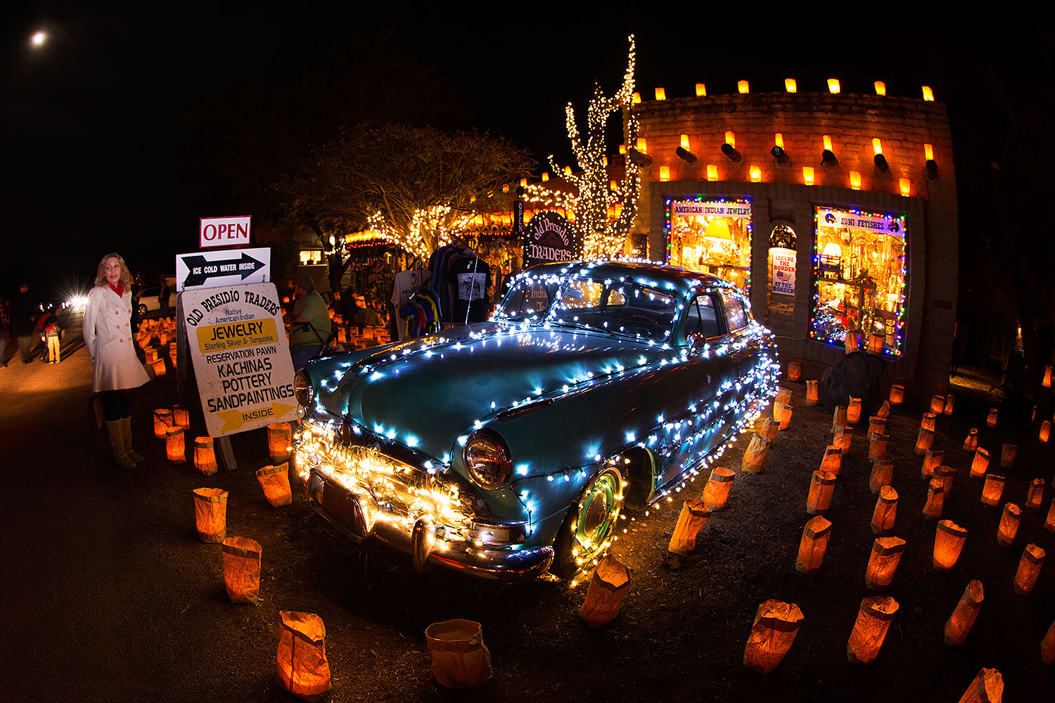 2014-12-05-tubac-lights-1dx_7049