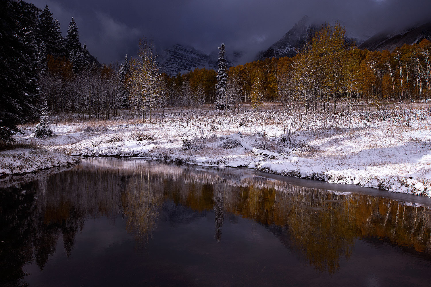 2016-10-06-maroon-pond-1dx_27153