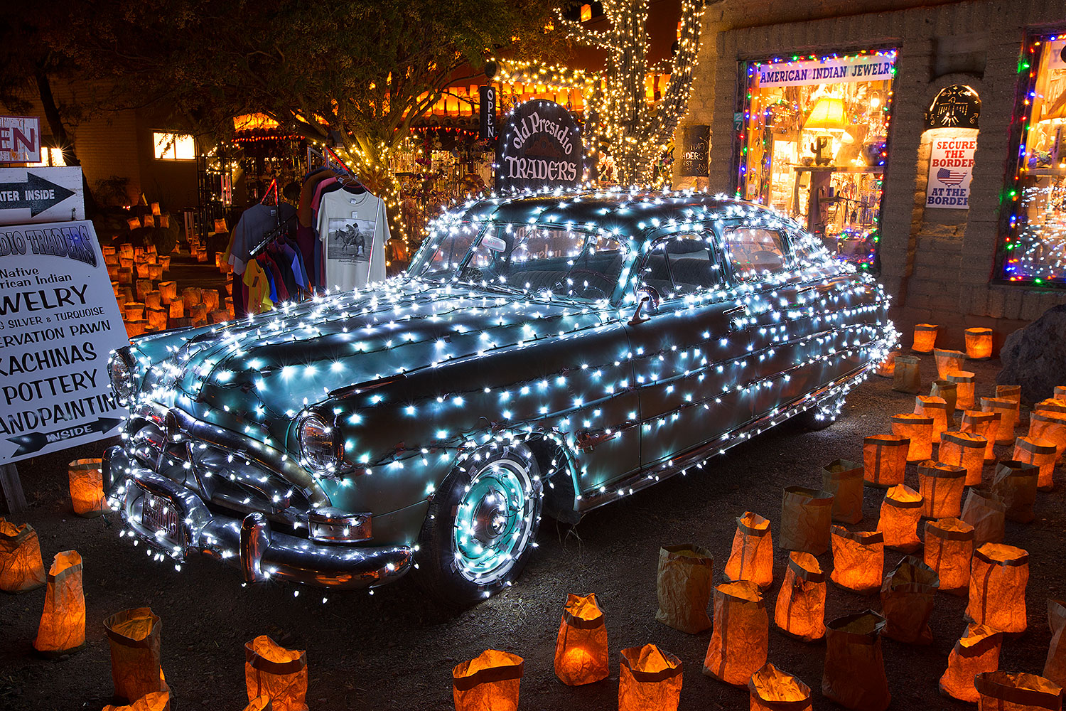 2016-12-03-tubac-lights-1dx_31229